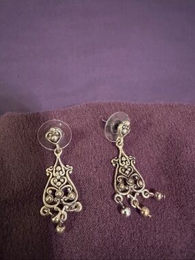 Silver Filigree Dangle Earrings - Classic Vintage Style